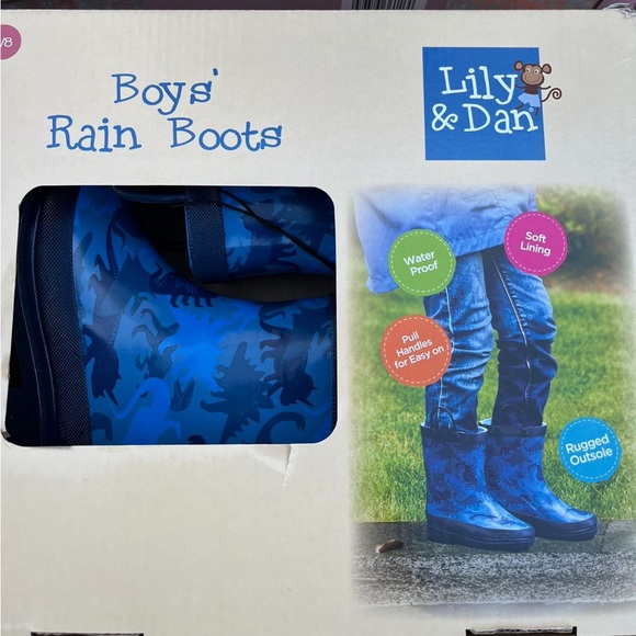 Lilly & Dan rain boots with dinosaurs - Picture 1 of 2